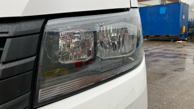 Volkswagen Crafter Cr35 Mwb Diesel 2.0 TDI 140PS Commerce Plus High Roof Van Auto